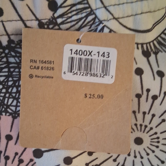 Cozy Women's Patterned and White Leggings - Picture 6 of 6